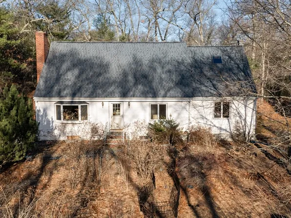 9 Grand St, Wilmington, MA 01887