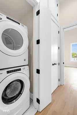 Rented by MNS | media 12