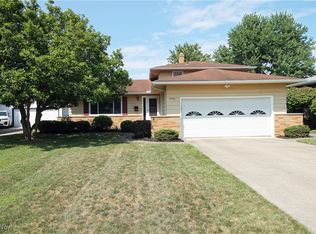 5978 Marra Dr, Bedford Heights, OH 44146