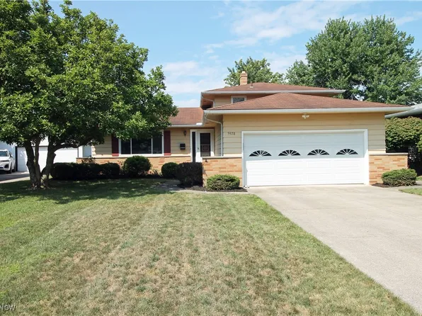 5978 Marra Dr, Bedford Heights, OH 44146
