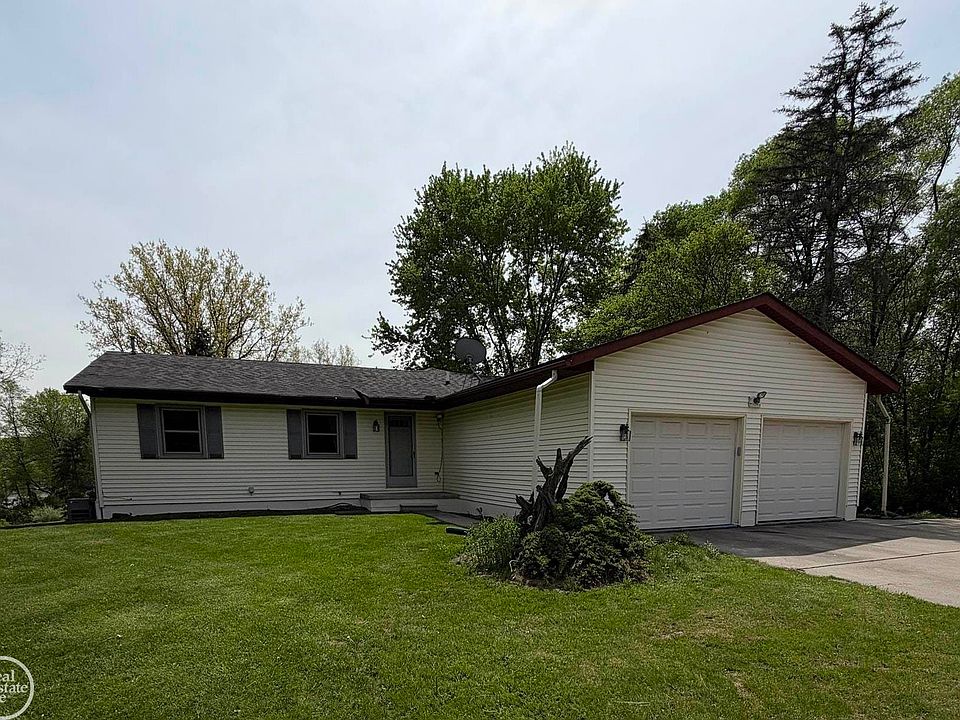 1st image of 4063 N River Rd