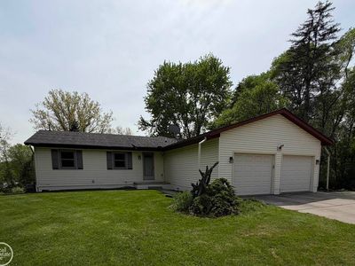 4063 N River Rd, Fort Gratiot, MI, 48059