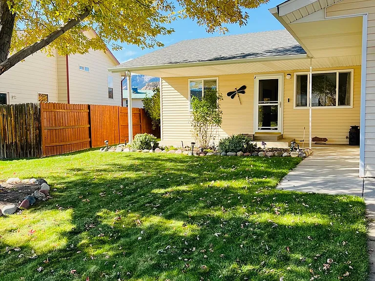 2437 Ute Ave — Photo 2