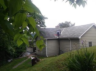 370 Rabbit Hill Rd, Wellsburg, WV 26070