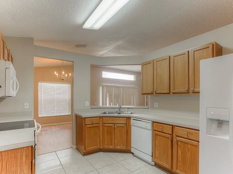 10422 Hunters Haven Blvd — Photo 4