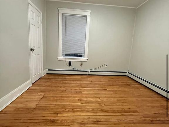 5th image of 100 Trenton St #1-2-3
