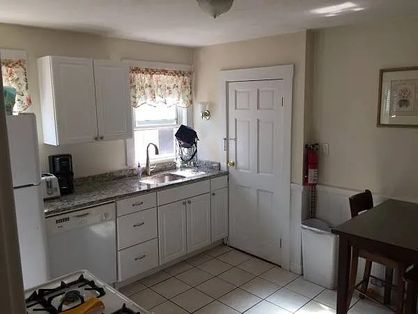 175 Boston Ave #1 — Photo 2