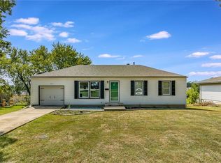 822 Thornton St, Liberty, MO 64068