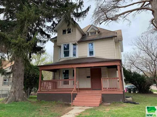 1821 Ross St, Sioux City, IA 51103