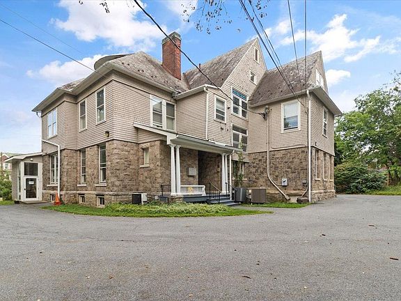 3rd image of 825 Delaware Ave #C1