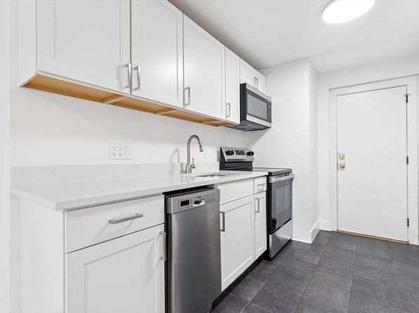 303 Broadway #A-2