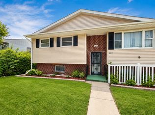 2631 Kennedy Dr, North Chicago, IL 60064