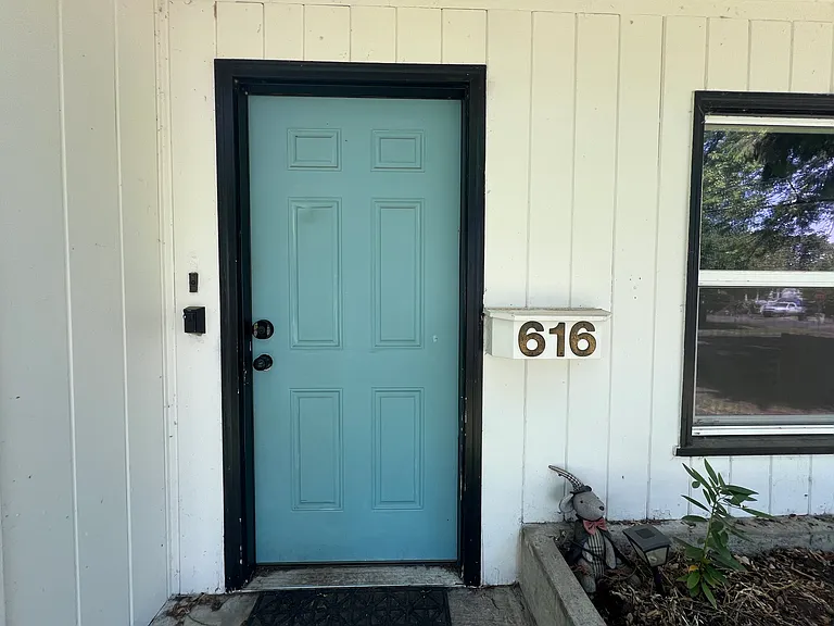 616 5th Ave SE — Photo 4