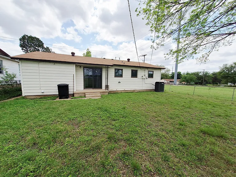 907 Jefferis Ave — Photo 15