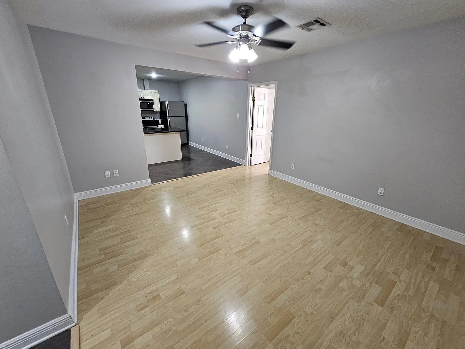 1215 Josephine St — Photo 4