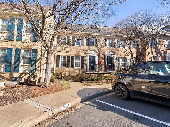 2nd image of 7441 Hallcrest Dr