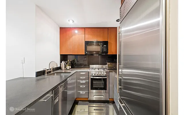 Rented by Douglas Elliman | media 24