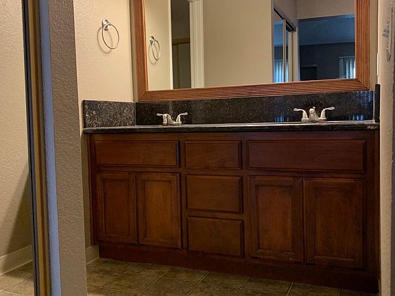 3rd image of 6006 Summer Dawn Ct