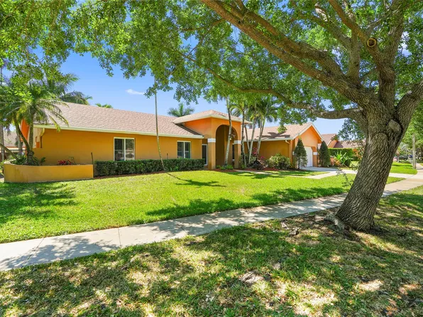 20260 NW 4th Street, Pembroke Pines, FL 33029