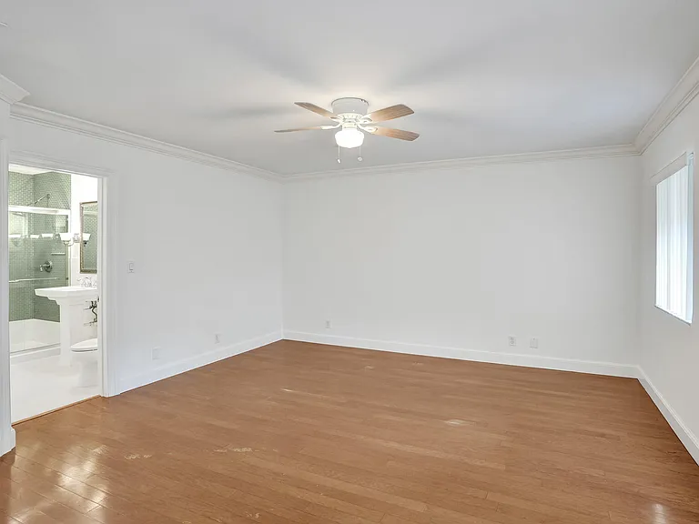 1330 NW 13th St #3 — Photo 28