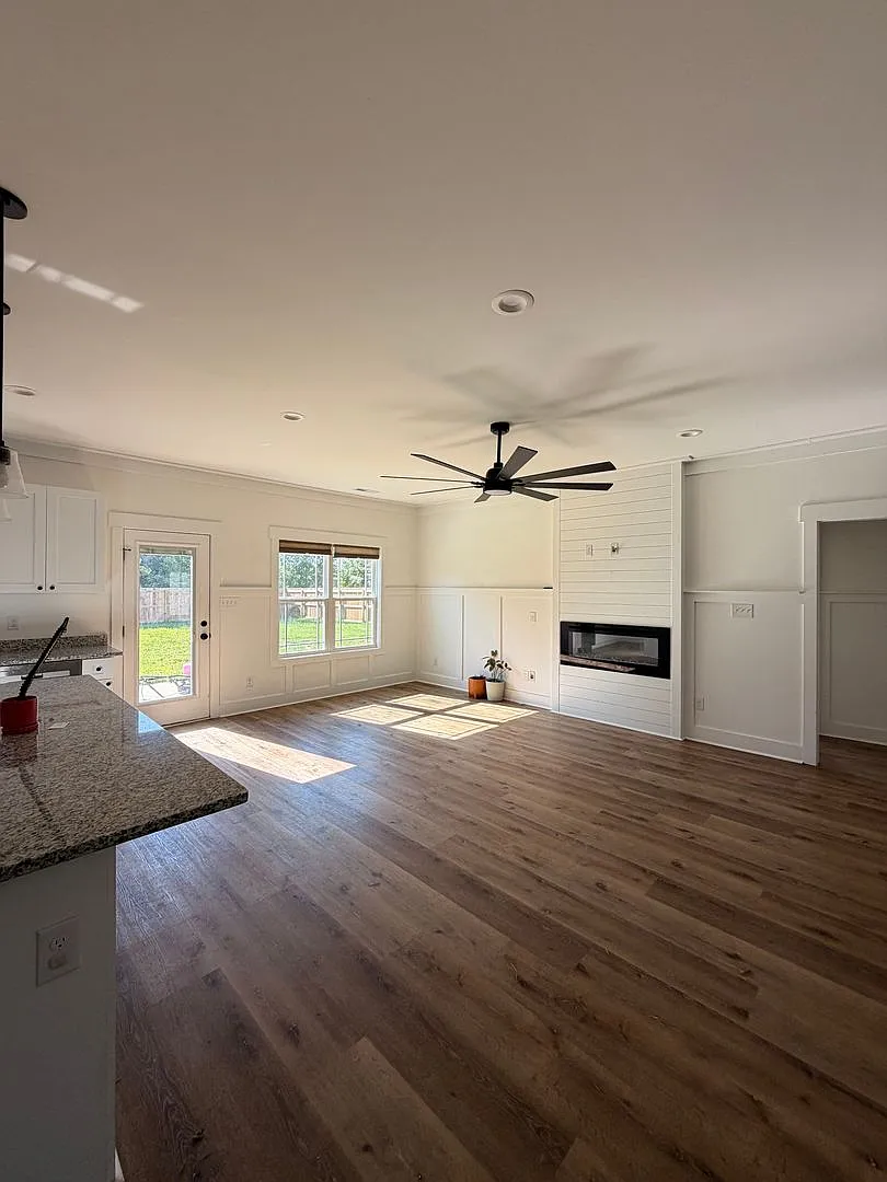 Newer 3 Bedroom Home In Richlands — Photo 4