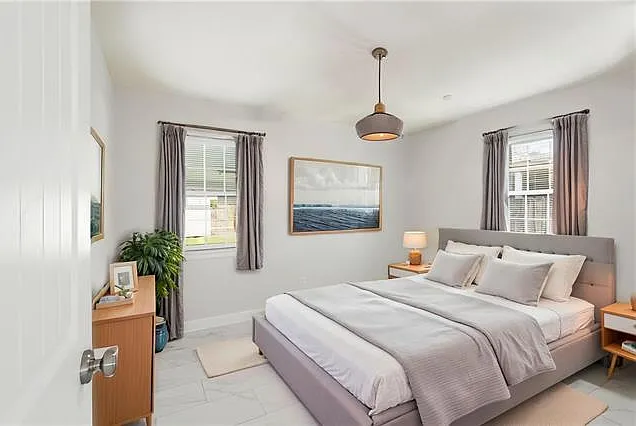 1509 Taft Park — Photo 14