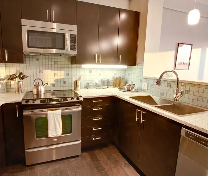 1212 N Walker Ave — Photo 2