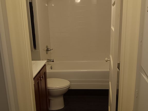 4th image of 400 Blaine St #E