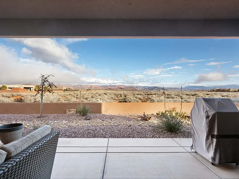 5454 W Copper Cliffs Way — Photo 2