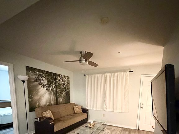 2nd image of 2360 SW Archer Rd APT 603