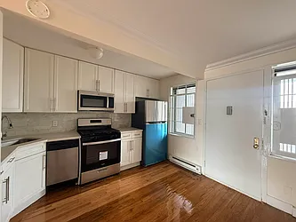 1900 Lexington Avenue, #8N