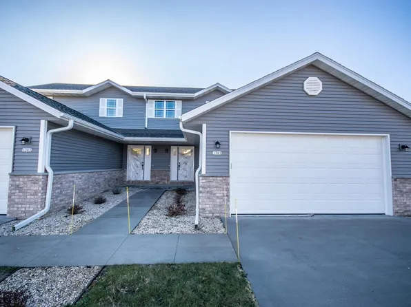 1361 Legion CIRCLE, West Bend, WI 53090