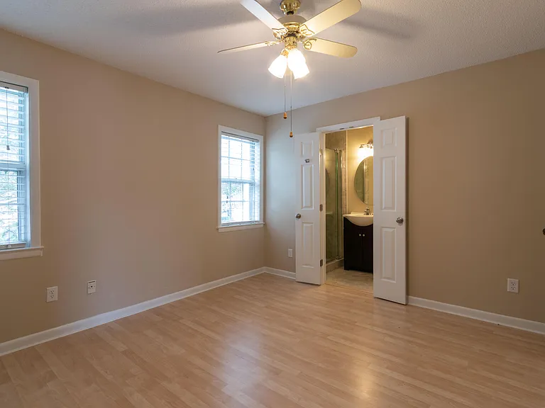 324 Lakeside Dr #E3 — Photo 12