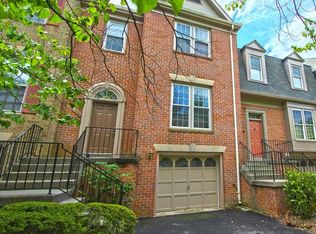 4131 Meadow Field Ct, Fairfax, VA 22033