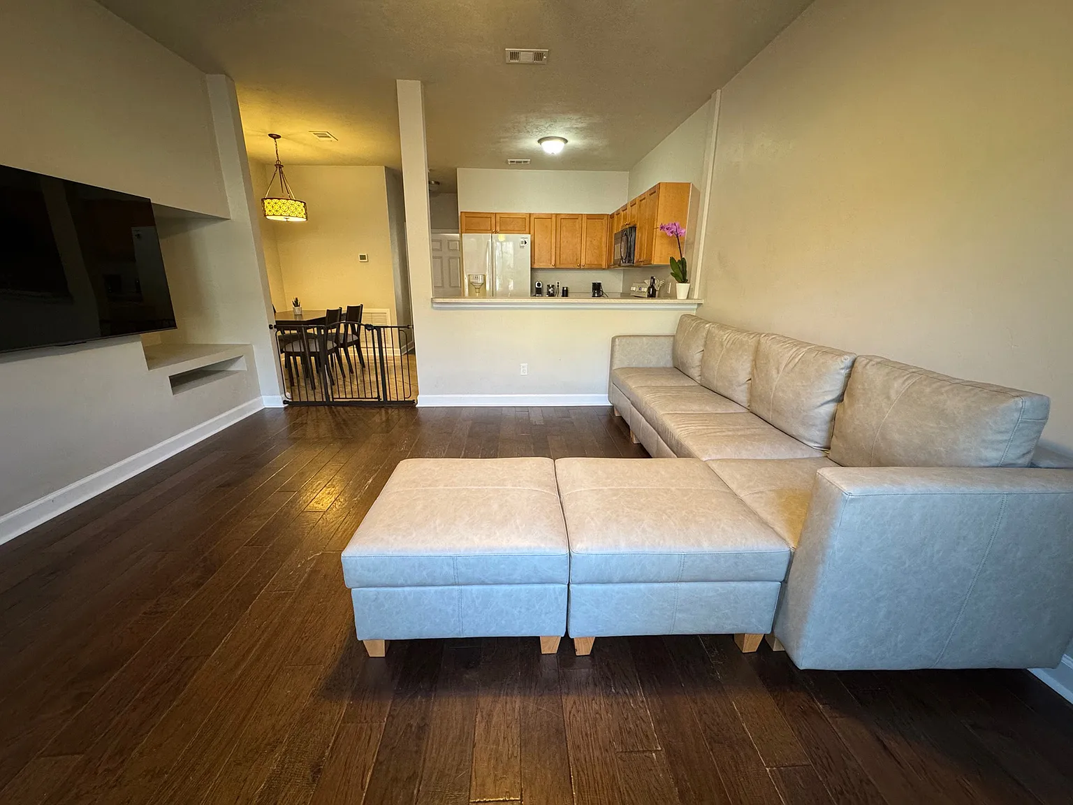 3 bed, 1368 sqft, $1,650 — Photo 2