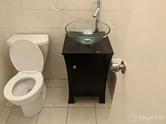 Rented by Halstead Real Estate | media 20