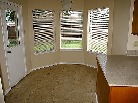 4th image of 4134 Prairie Meadow Dr