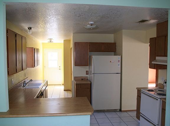 2nd image of 749 Vera Dell Ct