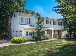 13 Arbor Ln, Bardonia, NY 10954