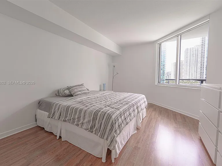 325 Biscayne Blvd #821 — Photo 16