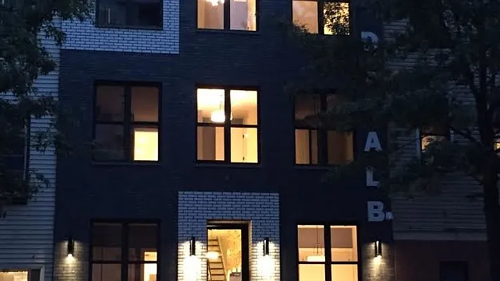 Rented by Nooklyn NYC LLC | media 35