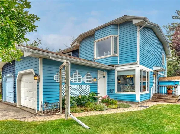 168 Midpark Gdns SE, Calgary, AB T2X 1N7