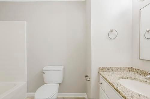 5th image of 2010 Carriage Way