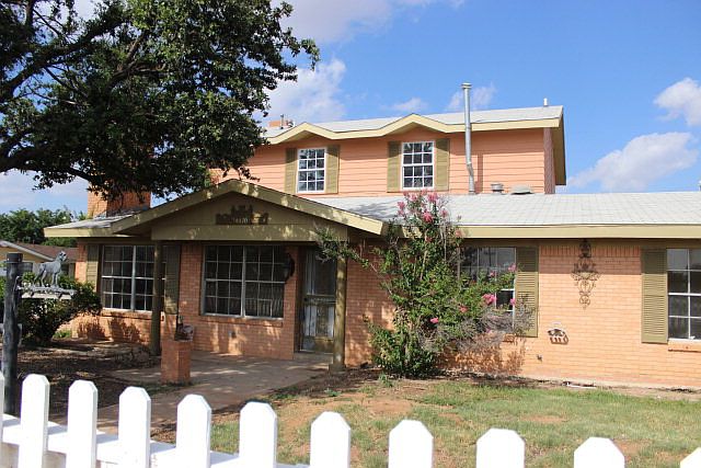 1st image of 4410 Dawn Ave