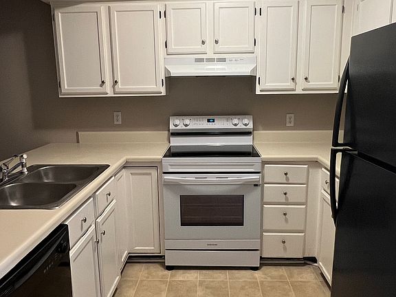 4th image of 2730 S 17th St APT B