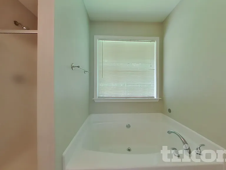 87 Princeton Dr — Photo 10