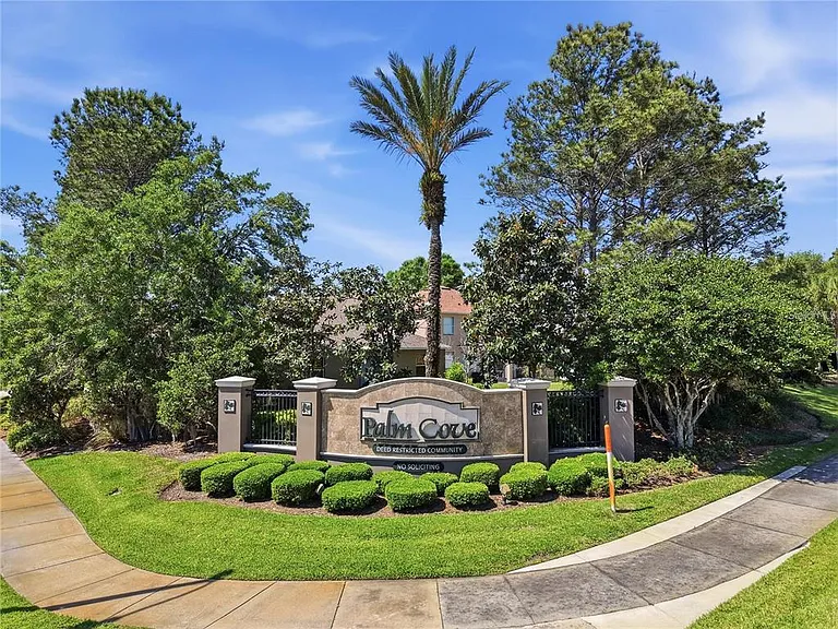 7926 Stoney Hill Dr — Photo 3