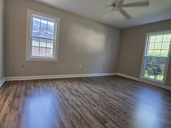 5th image of 9409 Radner Ln