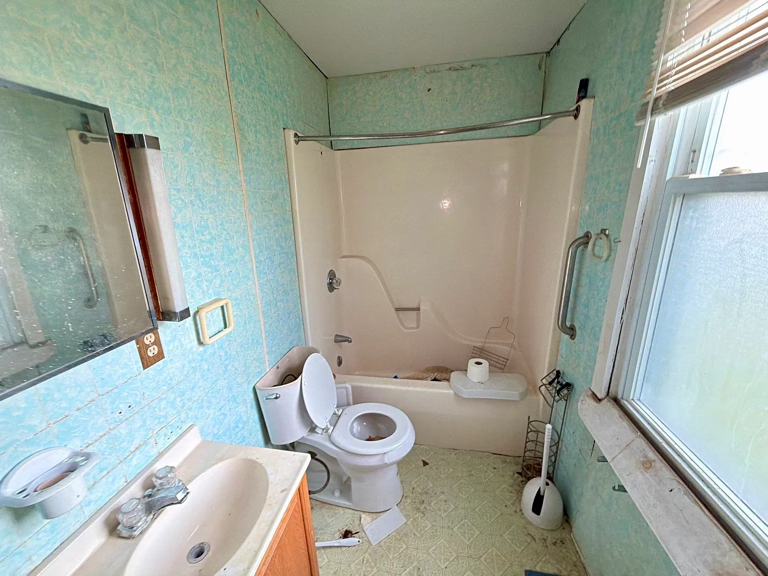 4 bed, 1.5 bath, 1080 sqft, $1,095 — Photo 4