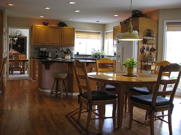 5th image of 1150 Bridle Dr